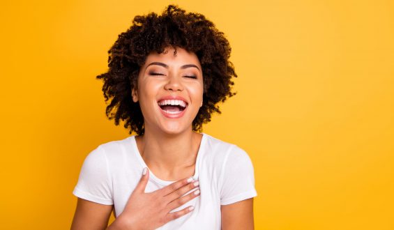 Rir é o melhor remédio e ajuda na prevenção de doenças cardíacas