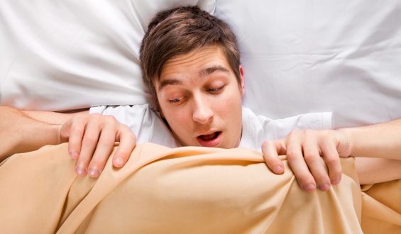 Por que homens têm ereção matinal?