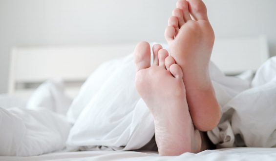 Existe ligação entre o tamanho dos pés e o tamanho do pênis?