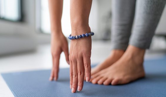 Alongamento de língua pode aumentar a flexibilidade da coluna