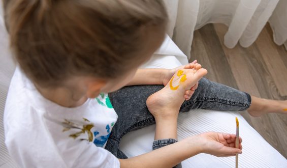 Por que não somos capazes de fazer cócegas em nós mesmos?