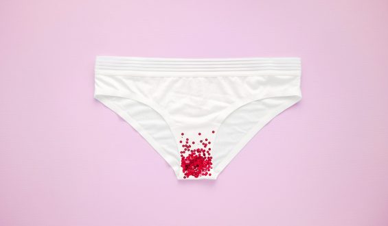 Tem idade certa para a primeira menstruação?