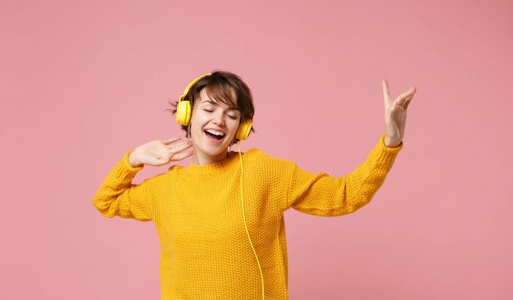 Ouvir música alivia a ansiedade