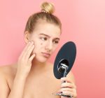 Acne na mulher adulta