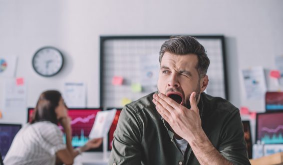 Bocejar é contagiante: por quê?