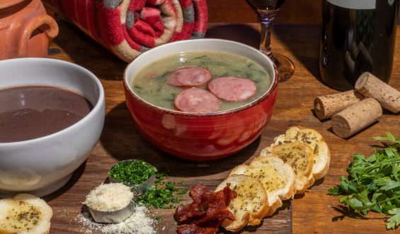 Caldo verde e outros pratos para aquecer seu inverno