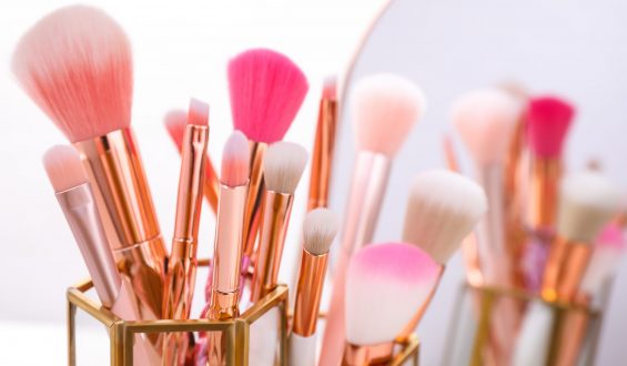 Pincéis de maquiagem: como e porque limpá-los