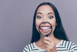 Qual o risco das receitas caseiras para clarear dentes?