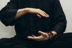 Terapia por meio do Qi Gong e a importância do toque