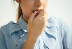 Roer as unhas: por que faz mal à minha saúde?