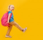 Como calcular o peso da mochila do seu filho?