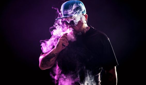 Especial tabaco: os malefícios do cigarro eletrônico