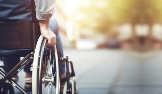 Esclerose Múltipla: o que é, causas, sintomas e tratamento