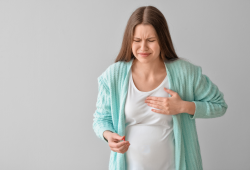 Cuidados com a mastite são chave para proteger a saúde de mães e bebês, diz ginecologista