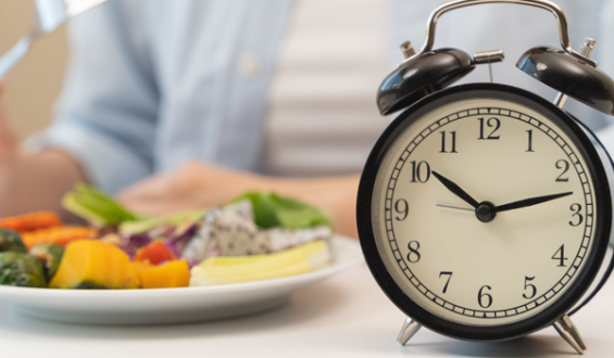 Crononutrição: o horário em que fazemos nossas refeições e o quanto comemos em cada uma delas pode afetar a nossa saúde?