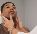 Agosto Verde Claro: aumento dos linfonodos no pescoço, axilas ou virilha é sinal de alerta