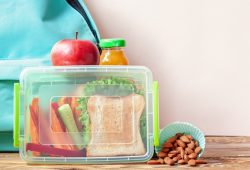 Volta às aulas: a lancheira ideal existe, mas deve ser personalizada