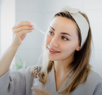 Niacinamida: Realmente benéfica para a pele?