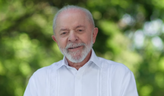 Presidente Lula passa por segundo procedimento para conter hemorragia