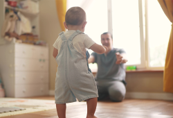 Como estimular o bebê a andar de forma saudável?
