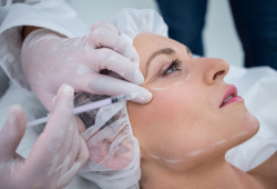 Anvisa emite alerta sobre riscos do botox