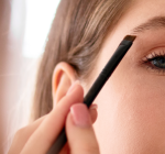 Cuidado com o que você passa na sobrancelha