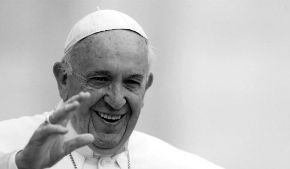Morre o Papa Francisco, aos 88 anos, por infecção pulmonar