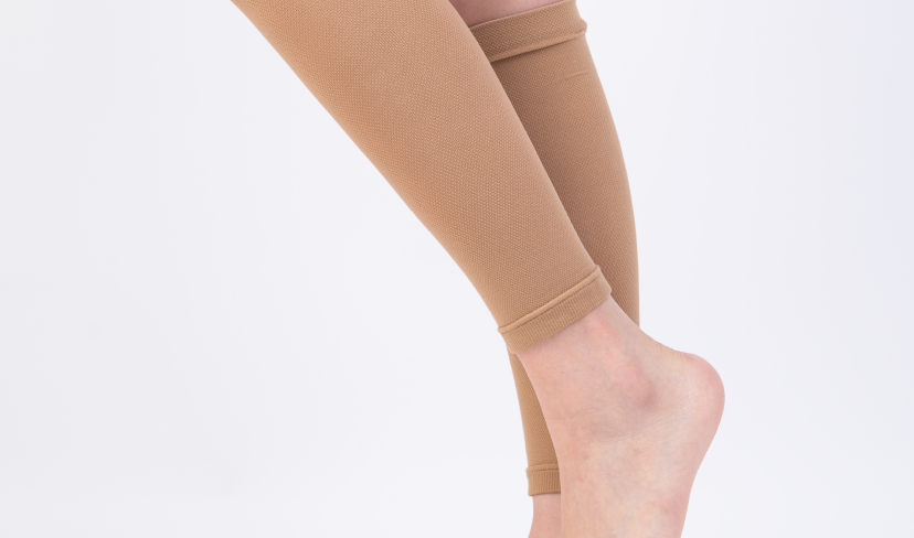 Meias de compressão correta para usar em viagens de férias, vascular explica