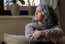 “Não é depressão, é perimenopausa”: sintomas confundem diagnóstico em mulheres a partir dos 40