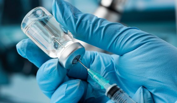 Histórico: Anvisa aprova a primeira vacina de dose única contra a dengue no mundo