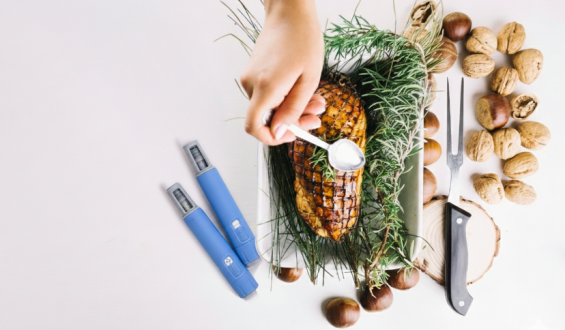 Está usando a caneta emagrecedora? Confira as dicas para aproveitar as festas sem prejudicar o tratamento