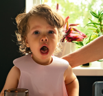 Você sabe como agir em caso de engasgo infantil?