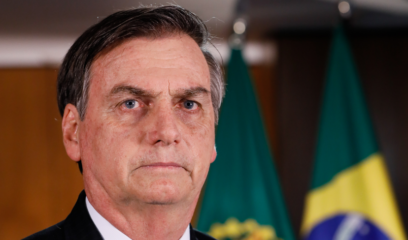 Internação de Bolsonaro na UTI: médico explica broncopneumonia