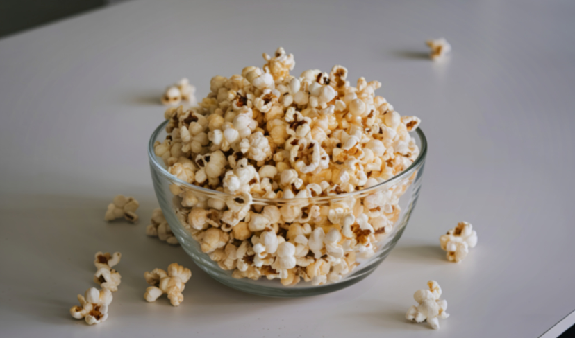 Pipoca tira fome? Entenda como esse alimento pode ajudar na saciedade