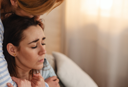 Não confunda dependência emocional com amor saudável: Reconheça os sinais da dependência emocional