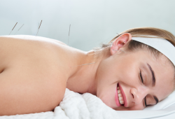 Saiba como a acupuntura ajuda a saúde feminina em todas as fases da vida