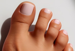 Por que as unhas dos pés são mais duras do que as das mãos?