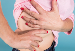 Hérnias abdominais afetam milhões de brasileiros e podem evoluir para quadros graves quando negligenciadas, alerta cirurgião de Goiás
