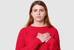 Infarto em mulheres pode ter sintomas diferentes e passar despercebido: conheça os sinais