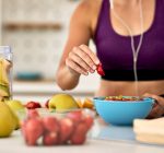 Sono, alimentação e exercício: o trio essencial na prevenção de doenças