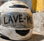 Seu capacete pode estar cheio de fungo