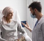 Náuseas, dor e formigamento: como a acupuntura pode ajudar durante a quimioterapia?